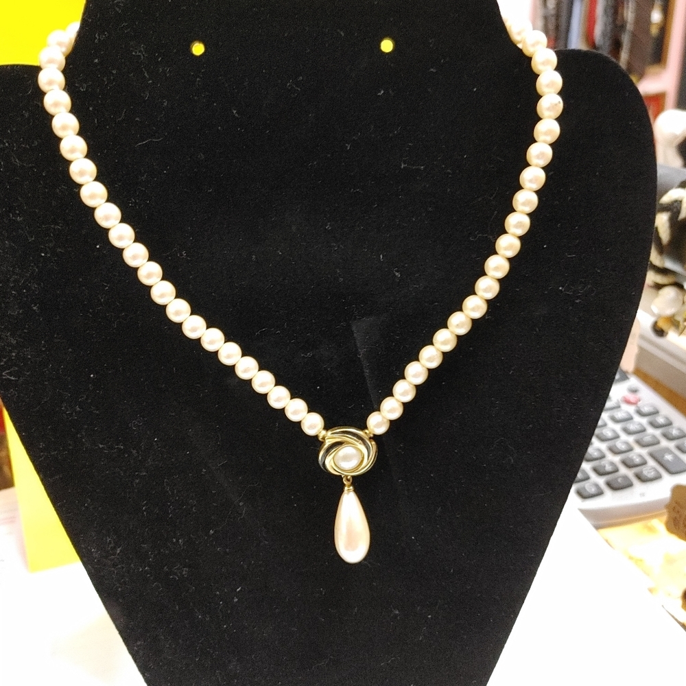 Vintage Pearl Necklace